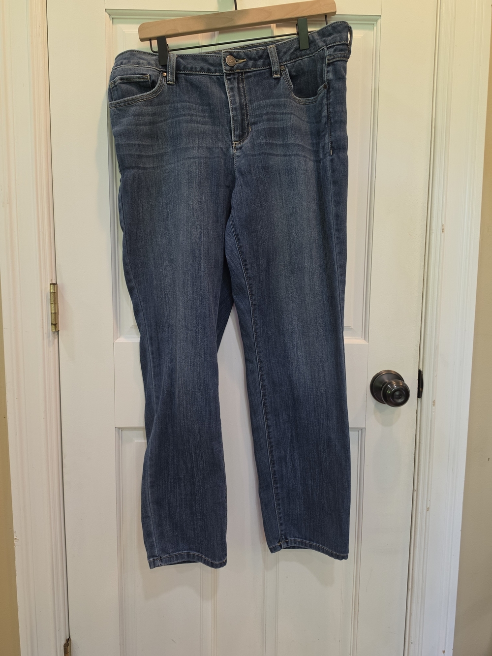 LC Lauren Conrad Skinny Jeans in Medium Blue Wash